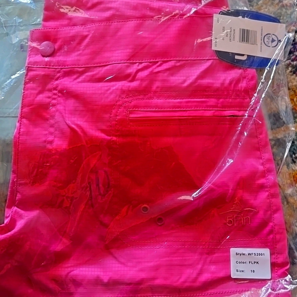 AFTCO WOMENS "5 FIN SHORTS NEW IN PACKAGE